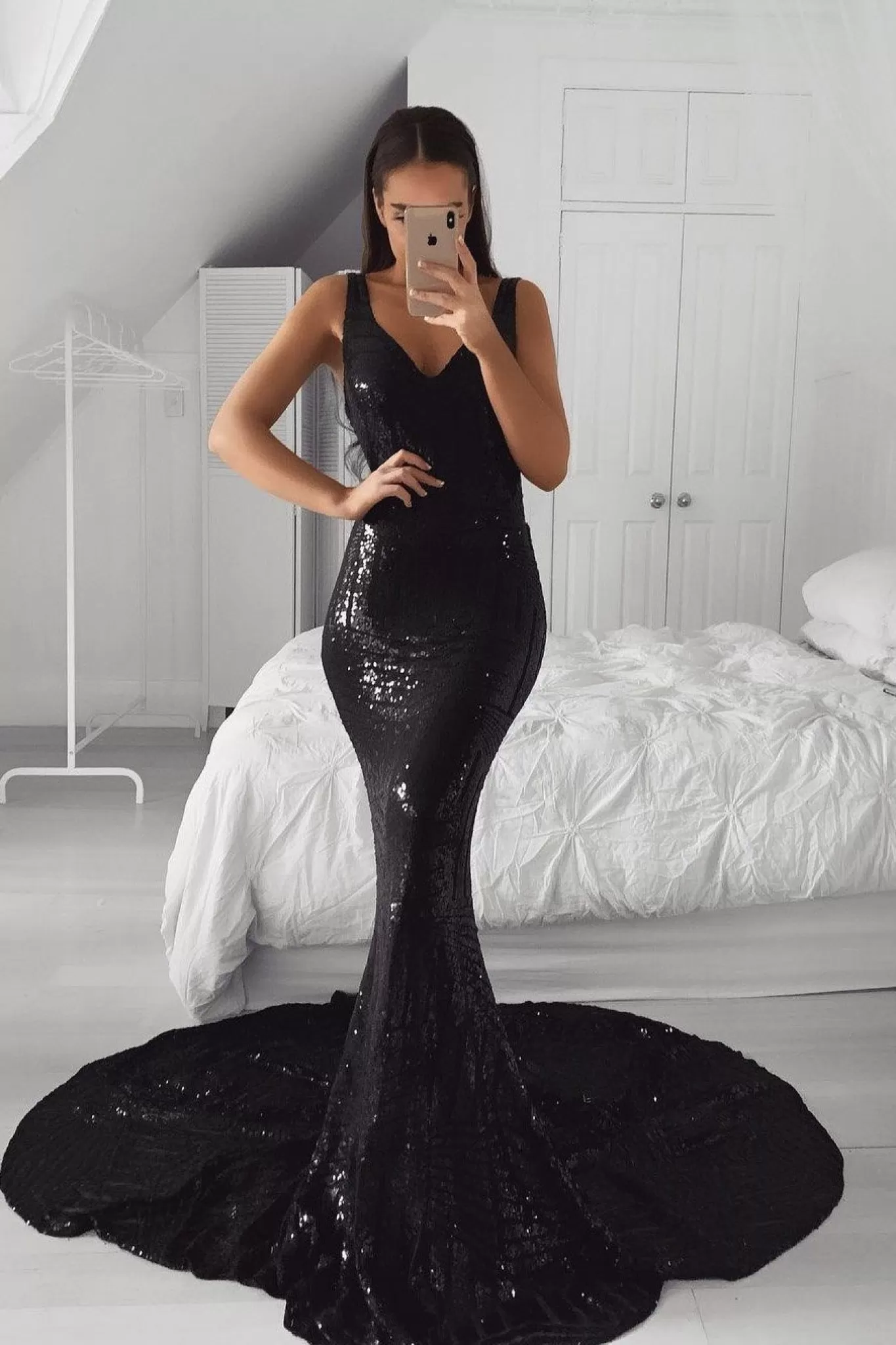 Women NBLUXE Dresses | Backless Dresses>Amalfi Geometric Sequin Gown - Black